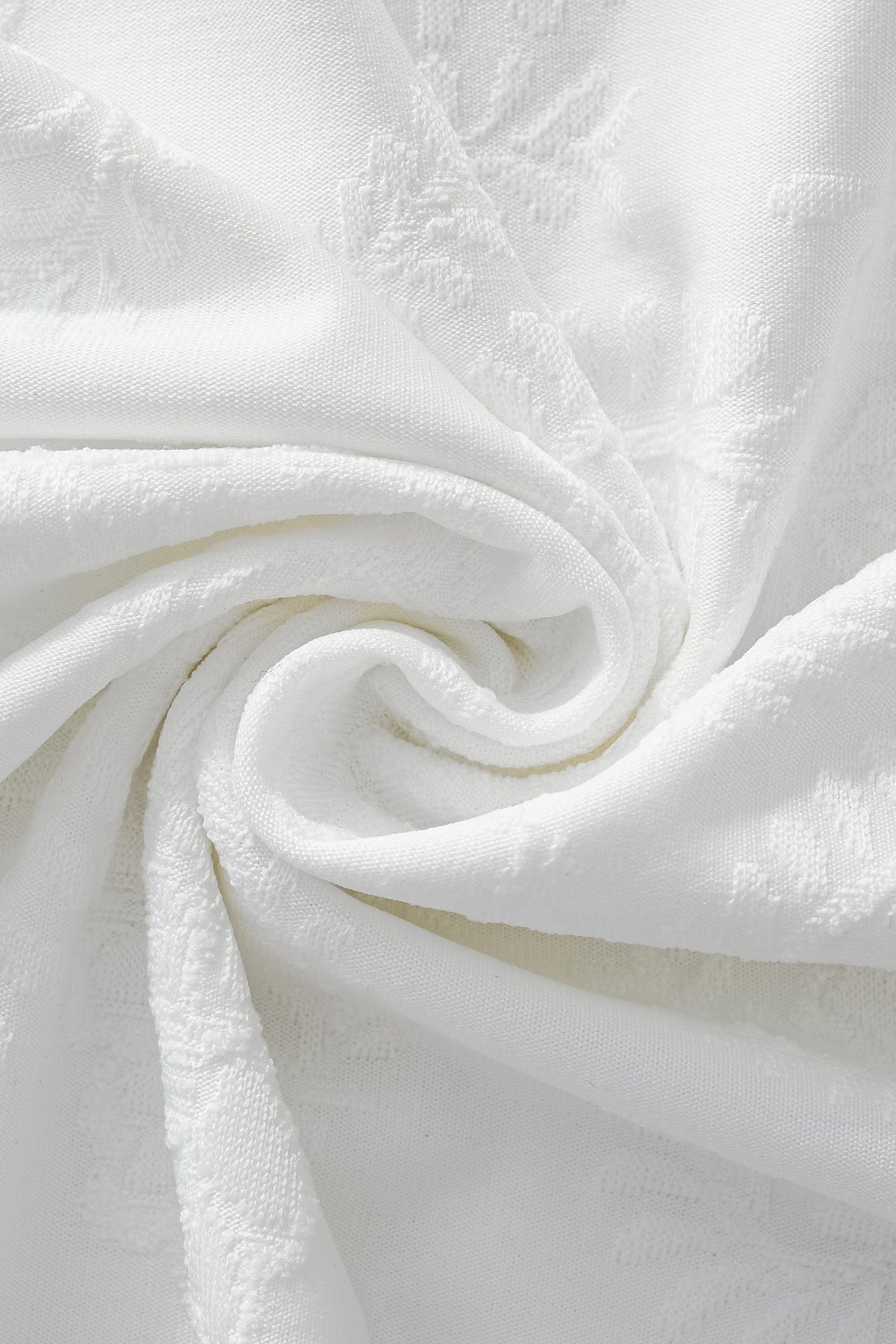 Embossed Paisley Tee – El Baron WHITE