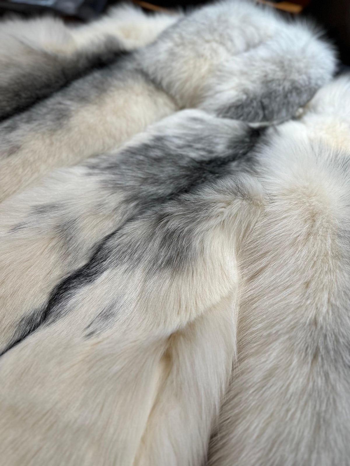 Kashani Men's Full Arctic Marble White Silver Natural Fox 3/4 Fur Coat - Dudes Boutique