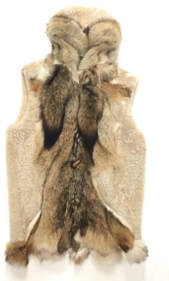 Jakewood Men's Natural Plush Fox Tail Shearling Vest - Dudes Boutique