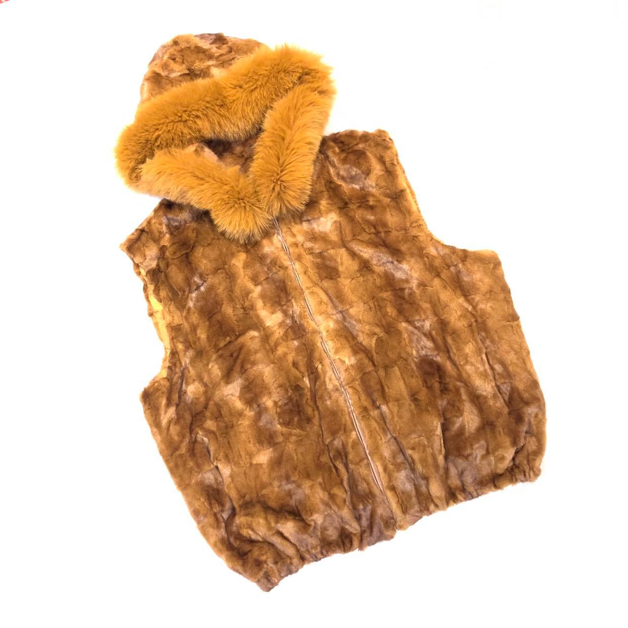 Kashani Men's Whisky Mink Diamond Cut Fox Fur Hooded Vest - Dudes Boutique