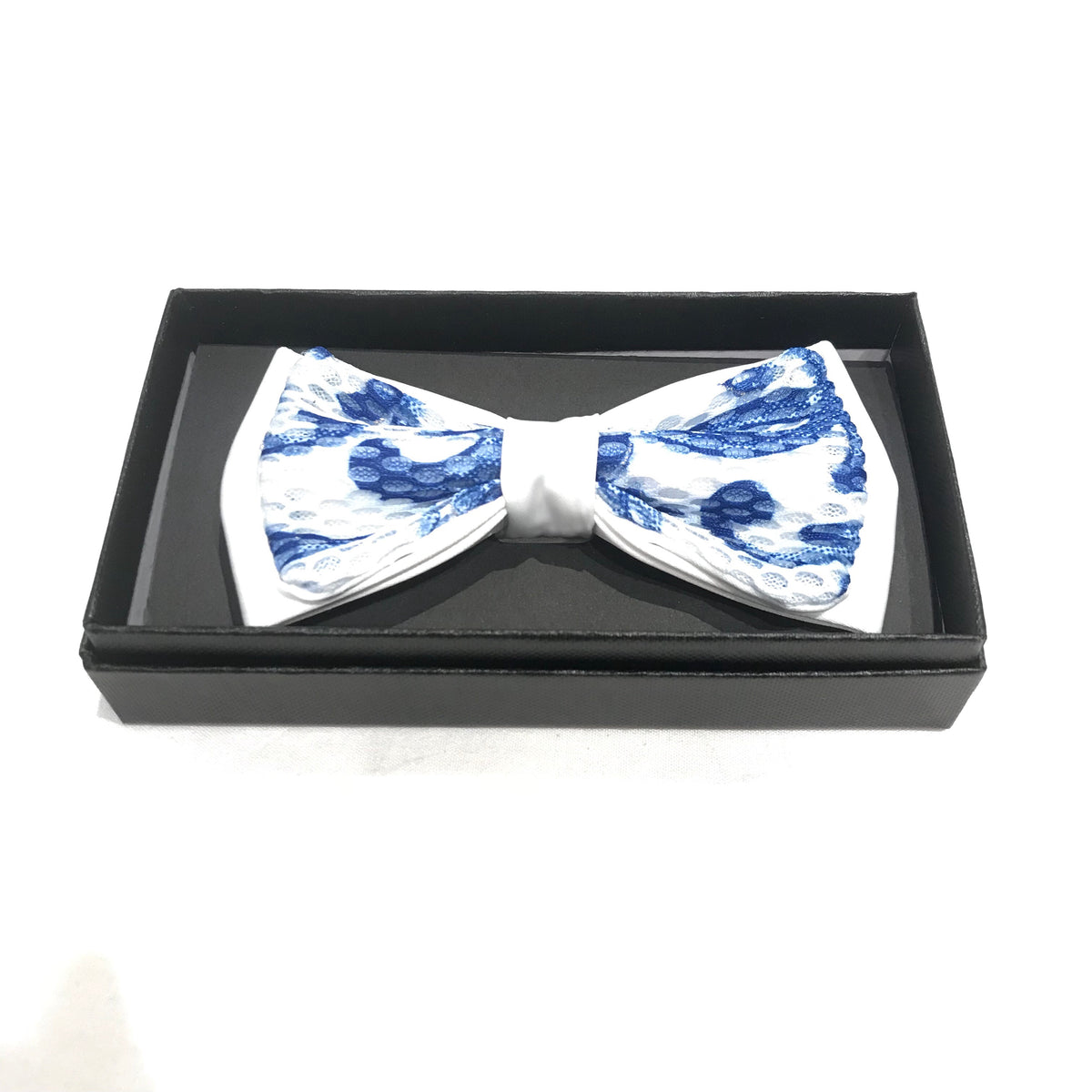 Barabas White Blue Tetron Paisley Bow Tie - Dudes Boutique