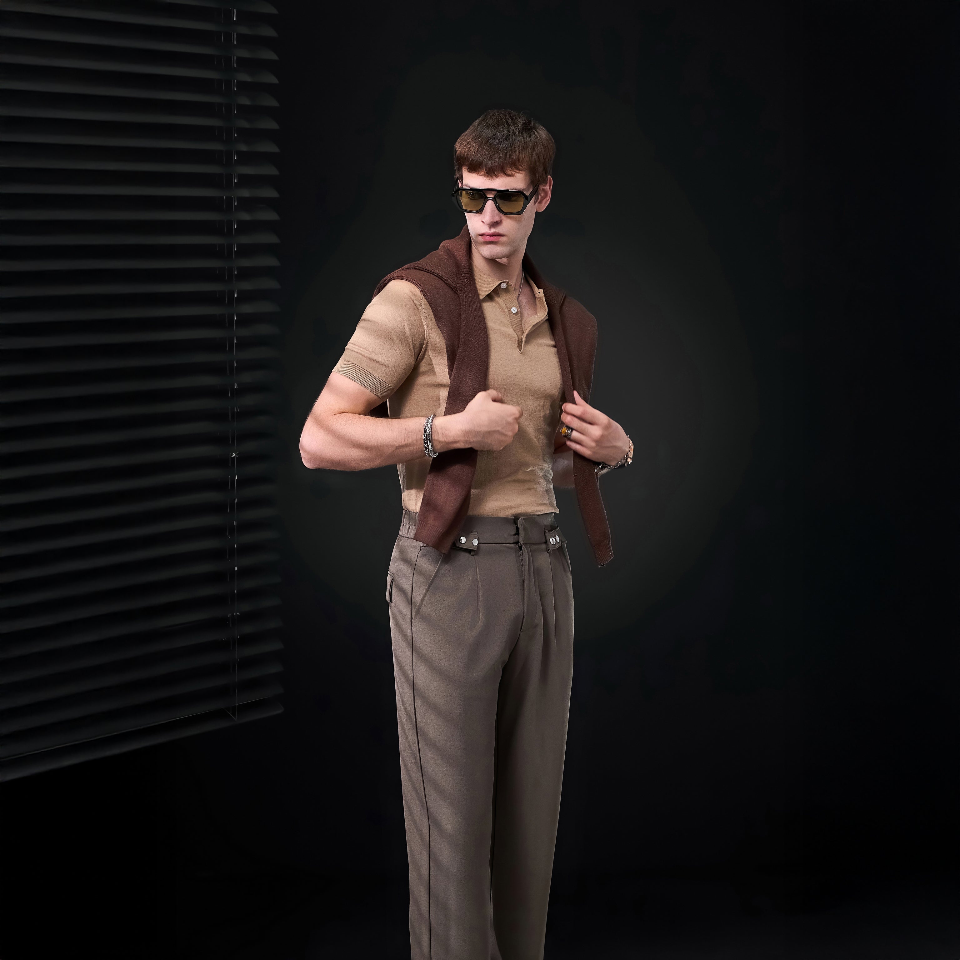 Kingsley Side-Tab Trousers BROWN