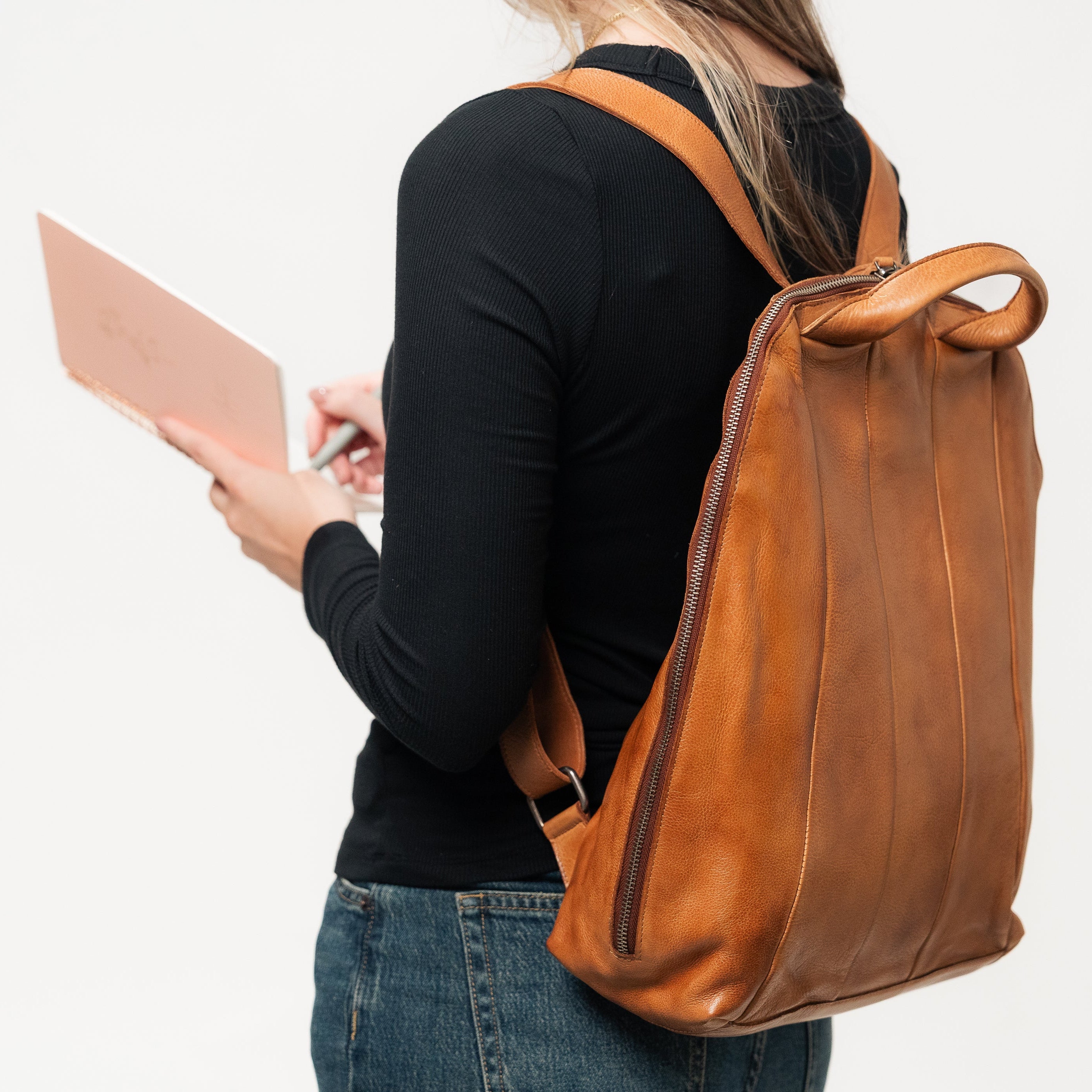 Moore Leather Backpack Cognac
