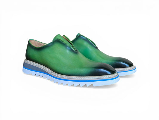 Laceless Loafer with Contrast color lightweight sole
