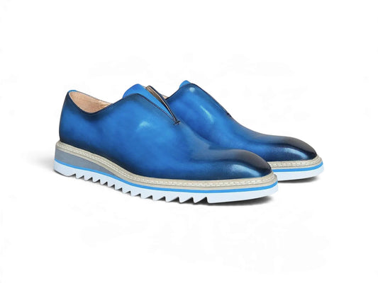 Laceless Loafer with Contrast color lightweight sole