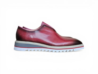 Laceless Loafer with Contrast color lightweight sole