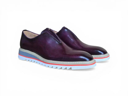 Laceless Loafer with Contrast color lightweight sole