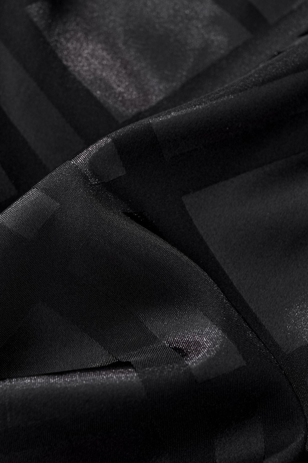 ESSENCE SIGNATURE SUIT BLACK