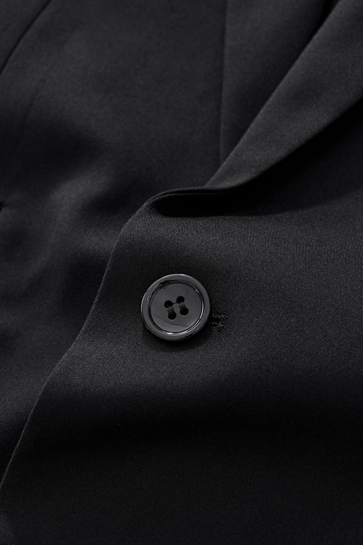 ESSENCE SIGNATURE SUIT BLACK