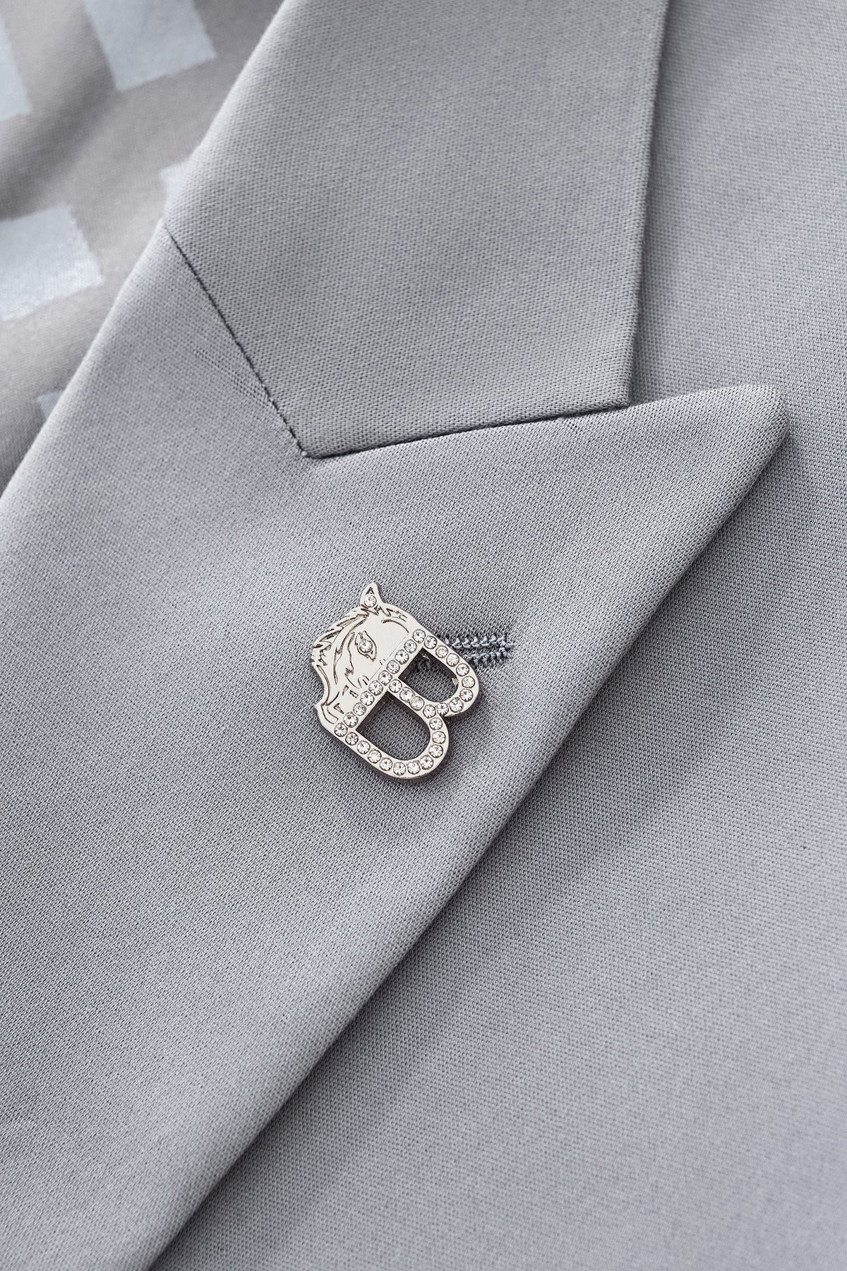ESSENCE SIGNATURE SUIT GREY