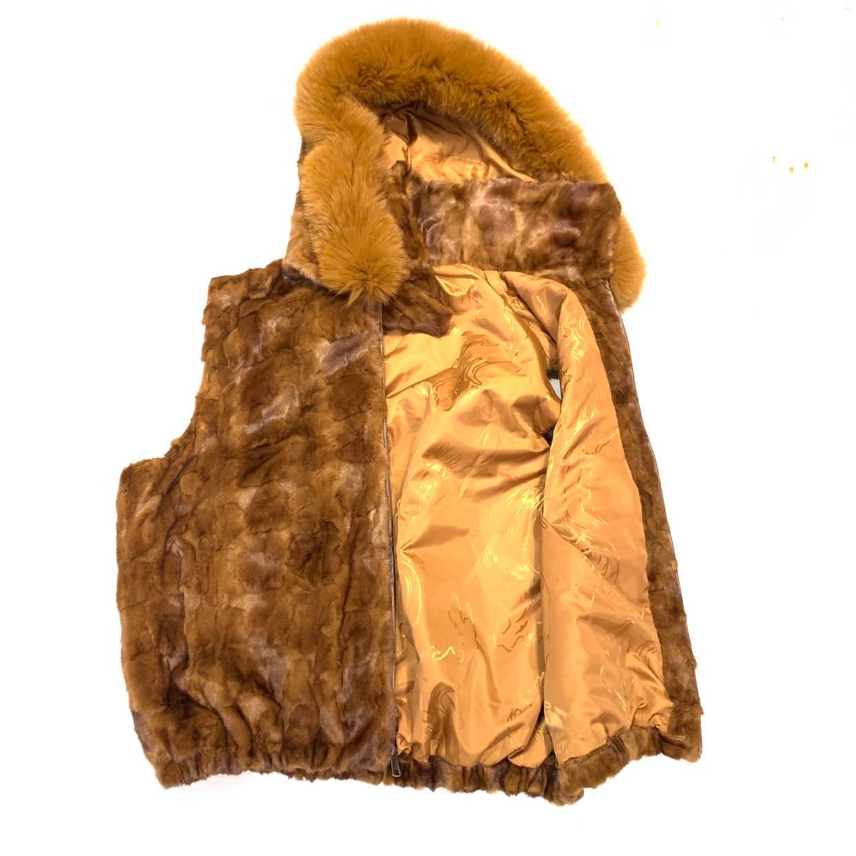 Kashani Men's Whisky Mink Diamond Cut Fox Fur Hooded Vest - Dudes Boutique